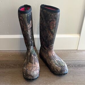 Game winner Waterproof Camo Boots Size 7